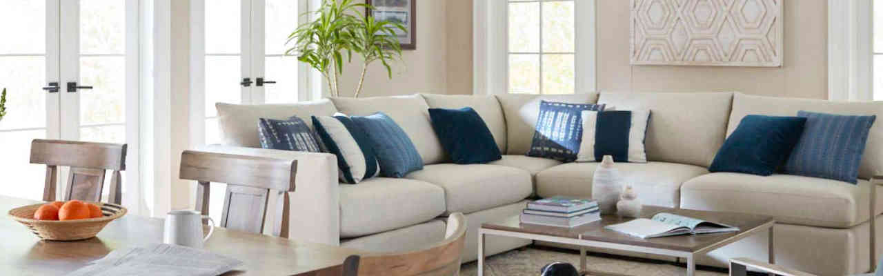 Bassett living room 2025 chairs