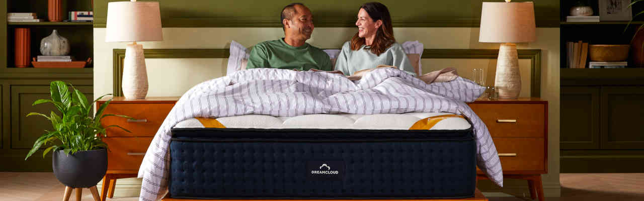 DreamCloud vs. Puffy Mattress Comparison 2023