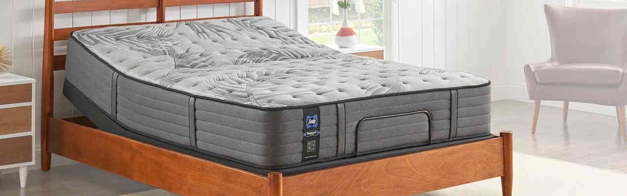 The softest landing ☁️ Shop @hybridinfinity at Sit 'n Sleep today! #sitnsleep #hybridmattress #bedgoals